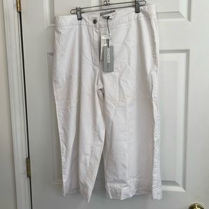 CHICO’S PLATINUM CROPS NWT SIZE 2 -LARGE